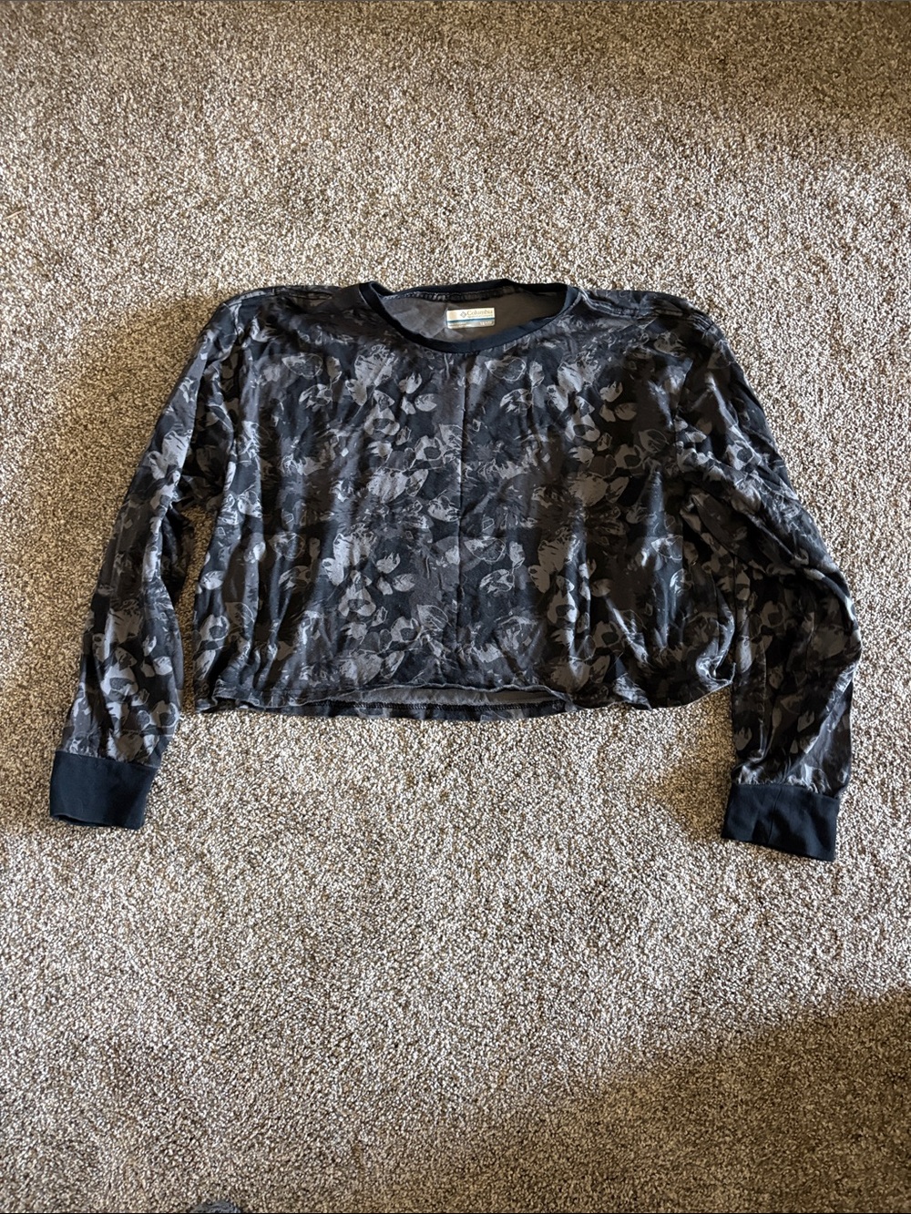 Columbia Black Cropped Long Sleeve Top
